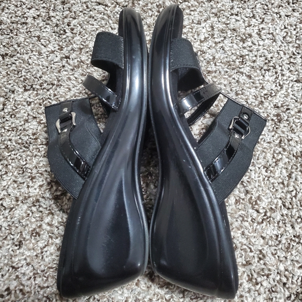 Black Strappy Women's Sandals Size 8 - Picture 4 of 10